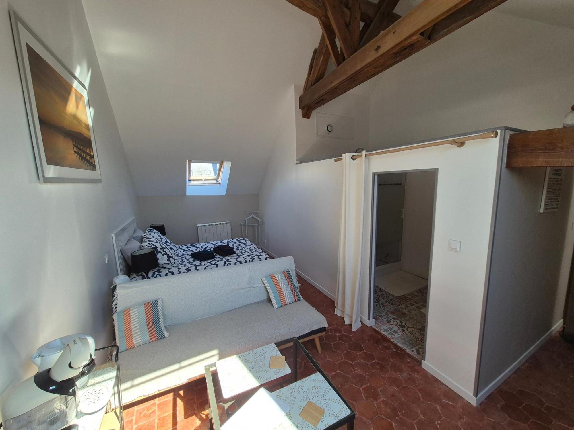 Hotel L'Eden Cache Beaune-la-Rolande Zewnętrze zdjęcie