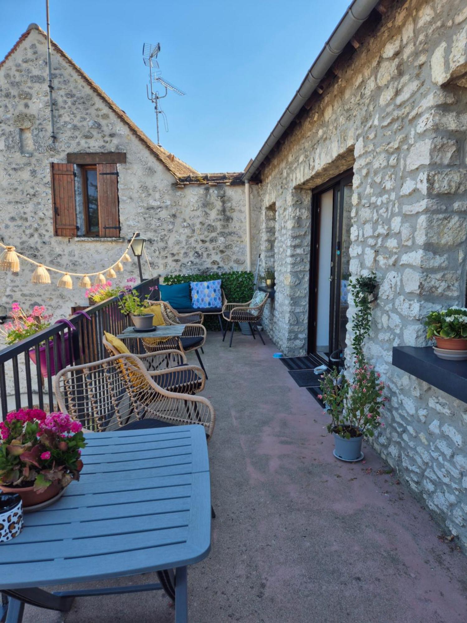 Hotel L'Eden Cache Beaune-la-Rolande Zewnętrze zdjęcie