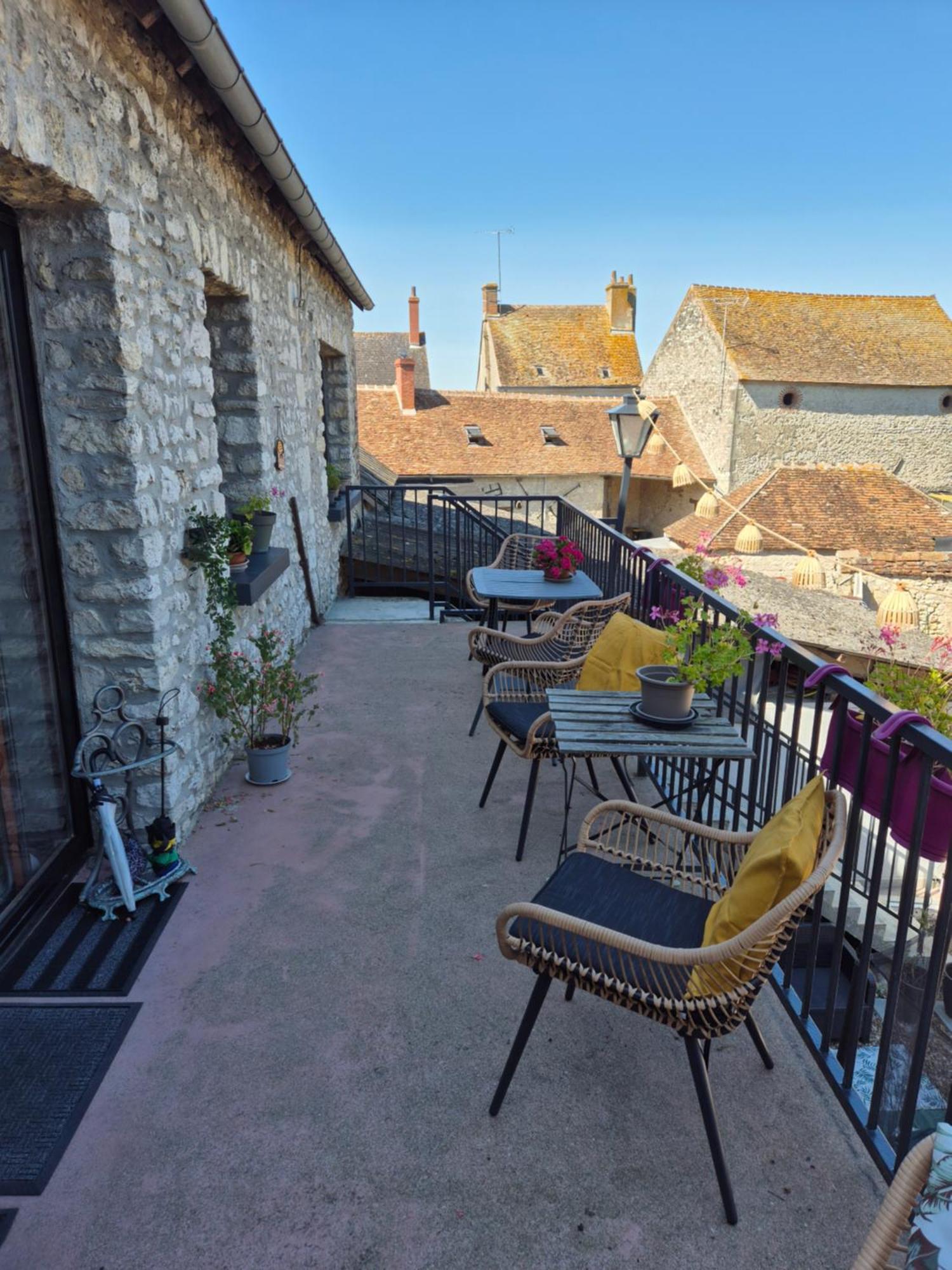 Hotel L'Eden Cache Beaune-la-Rolande Zewnętrze zdjęcie